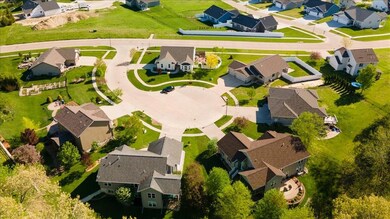 1710 Pioneer Ct SE, Cedar Rapids, IA 52403 - photo 2