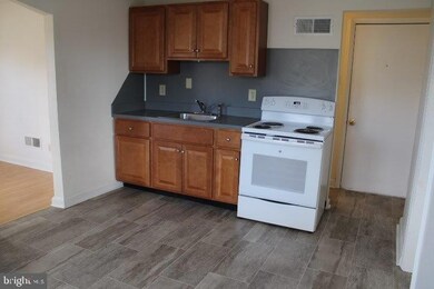 22 Pleasant Ave unit 4 2ND FLOOR, Red Lion, PA 17356 - photo 2