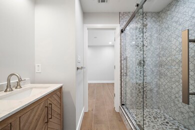 1823 Studewood St unit A, Houston, TX 77008 - photo 6