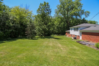 18201 Rockwell Ave, Homewood, IL 60430 - photo 3