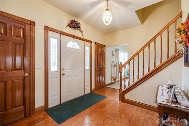 518 Greensward Dr, Tipp City, OH 45371 - photo 6