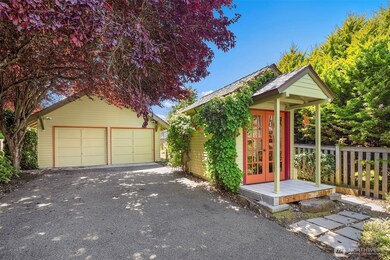 642 Elm St, Edmonds, WA 98020 - photo 2