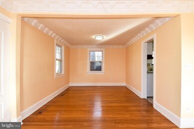 7117 Harrison Ln, Alexandria, VA 22306 - photo 3