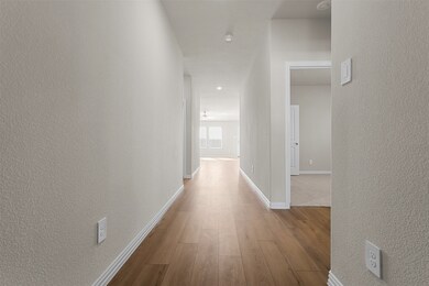 6649 Valley Lake Ln, Crowley, TX 76036 - photo 4