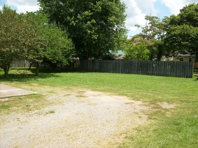 201 Warren Cir, Shelbyville, TN 37160 - photo 4