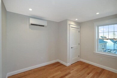 25 Everett St unit 3, Woburn, MA 01801 - photo 6
