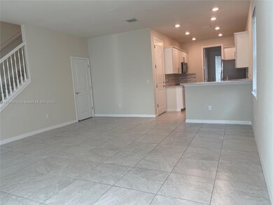 1300 Eucalyptus Dr unit 1, Hollywood, FL 33021 - photo 7