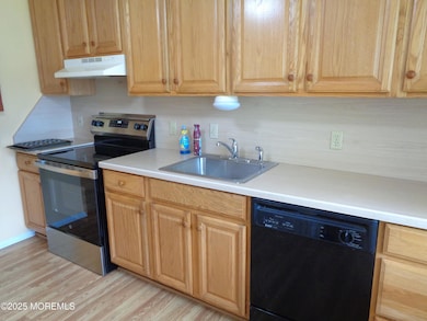 6 N Chestnut Ave, Whiting, NJ 08759 - photo 4