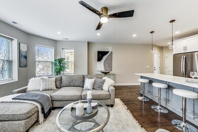 4842 N Hoyne Ave unit 3S, Chicago, IL 60625 - photo 6