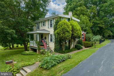 964 Dampman Rd unit 2, Honey Brook, PA 19344 - photo 2