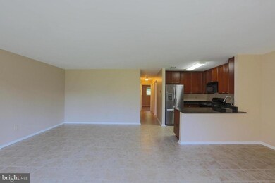 97 Ashlar Hill Ct, Parkville, MD 21234 - photo 2