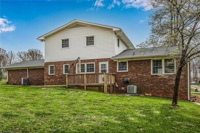 369 Kimberly Dr, Asheboro, NC 27205 - photo 7