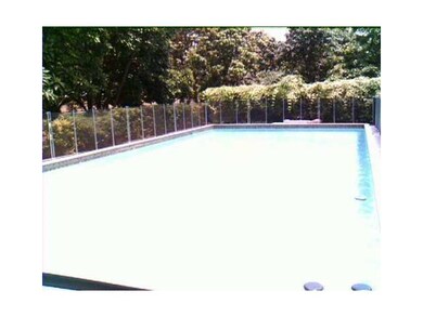 Swimming Pool/Hot Tub/Sauna