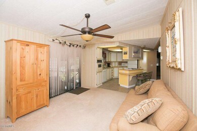 742 Periwinkle - Family Room
