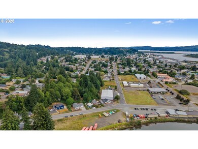 766 Southwest Blvd, Coos Bay, OR 97420 - photo 7