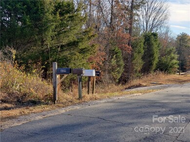turn onto road past the mailboxes