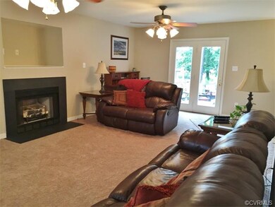 Nice large great room with brand new carpet two ce
