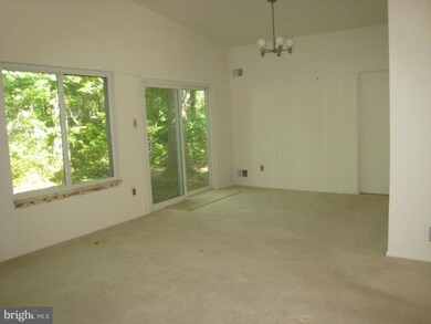 12618 Magna Carta Rd, Herndon, VA 20171 - photo 2