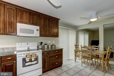 9424 Bethany Place, Montgomery Village, MD 20886 - photo 6