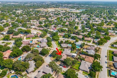 1009 Clear View Dr, Bedford, TX 76021 - photo 4