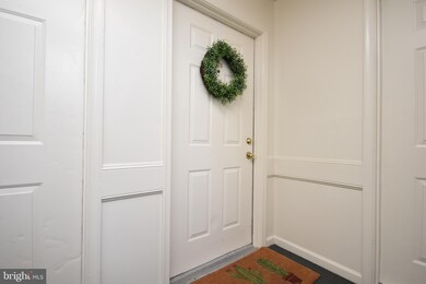 11014 Koman Cir unit 203, Manassas, VA 20109 - photo 5