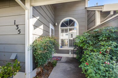 135 Pierpoint Cir, Folsom, CA 95630 - photo 3