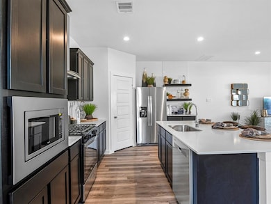 2930 Crown Gate Dr, Houston, TX 77047 - photo 5