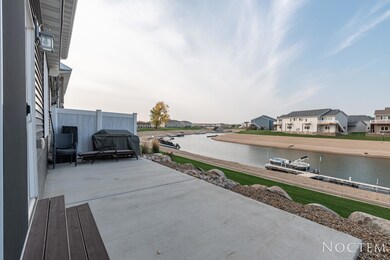 2459 Waterpark Loop SE-18