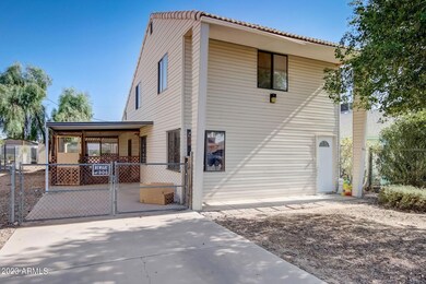 5-web-or-mls-E 9th Ave-005