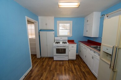 Appliances remain with the house.
