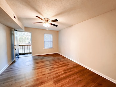 470 Martha Ln unit B, Clarksville, TN 37043 - photo 3