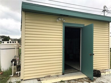 313 Pineapple St, Sebastian, FL 32958 - photo 6