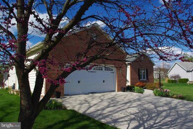 115 Wheaton Dr unit 131, Littlestown, PA 17340 - photo 2