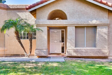 04 Exterior Front Entry 1587749521855