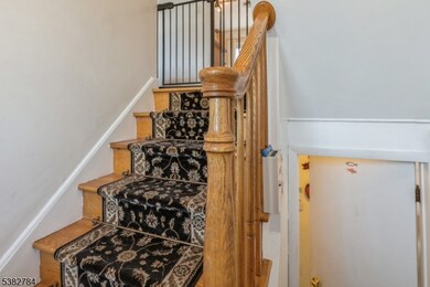 21 Kuhn Ct, Saddle Brook, NJ 07663 - photo 2