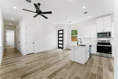 8506 Wileyvale Rd unit A, Houston, TX 77016 - photo 7