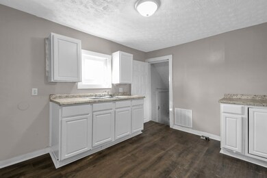 10-web-or-mls-1371-e-23rd-ave