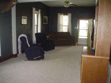 912 W 4th St, Bicknell, IN 47512 - photo 4