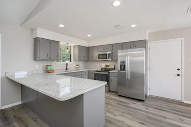 8-web-or-mls-5458 Monterrey Rd-03