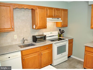 911 Mews Dr, Sellersville, PA 18960 - photo 4