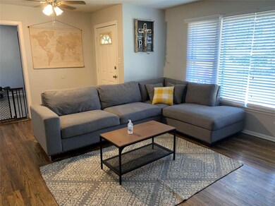 208 Ross St, Cleburne, TX 76031 - photo 2