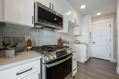 20532 NE Empire Ave, Bend, OR 97701 - photo 5