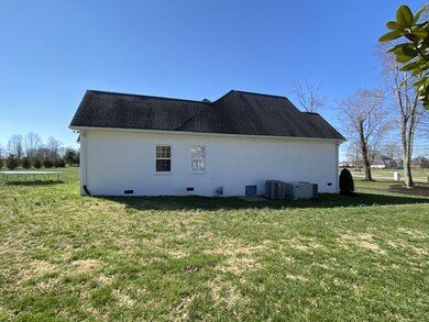 200 William Cir, Lafayette, TN 37083 - photo 4