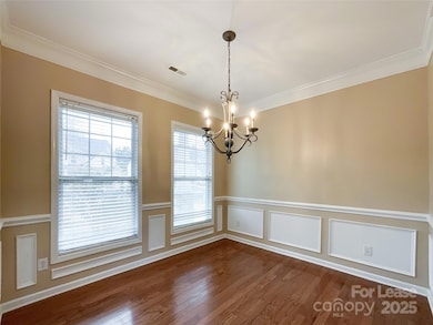 3021 Gloxinia Rd, Charlotte, NC 28215 - photo 3