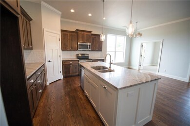 821 NE 21st St, Moore, OK 73160 - photo 6