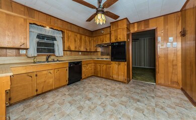 5 Kitchen 1