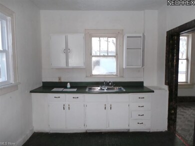 1123 4th St NE, Canton, OH 44704 - photo 7