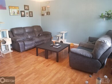 214 W Logan St, Osceola, IA 50213 - photo 4