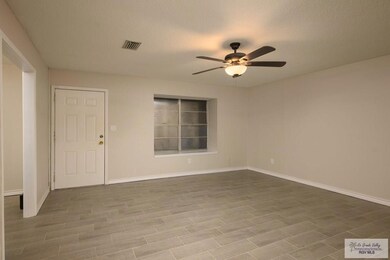 1014 Valley Cir, Alamo, TX 78516 - photo 5