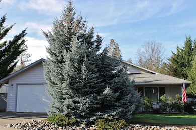 2300 Damon Ct, Grants Pass, OR 97527 - photo 2